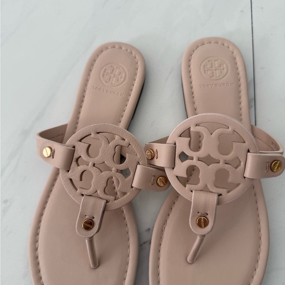 Tory Burch Miller Patent Sandal Women’s Size 7, 8, 9 - Picture 4 of 5
